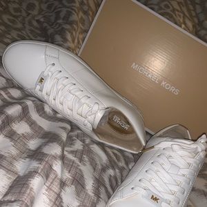 Michael Kors catelyn lace up white and gold NWB